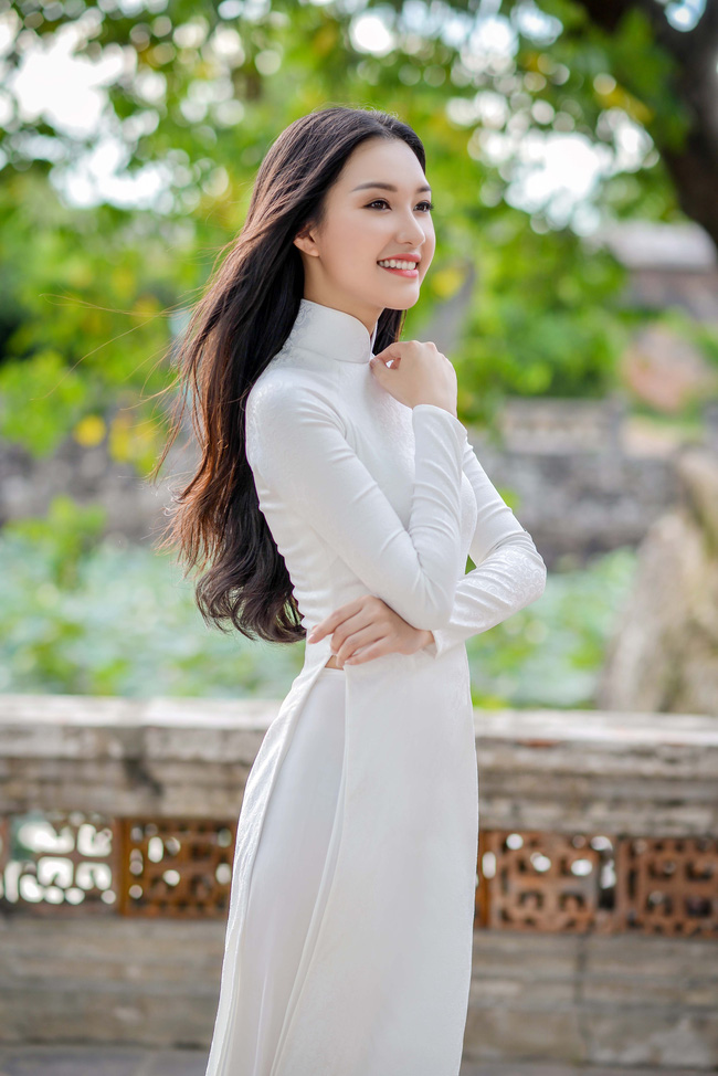 Hiện tại, Ngọc Trân đang là Mừng SHBET phiên bản mới 2025 năm 3 Khoa báo chí - truyền thông, trường ĐH Khoa Học Huế.